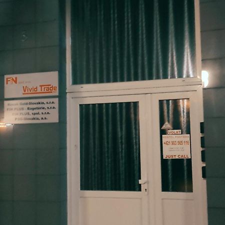Hostel Fontana Жилина Экстерьер фото