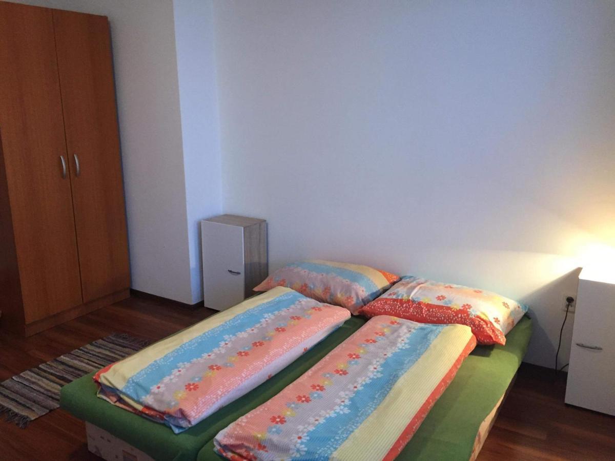 Hostel Fontana Жилина Экстерьер фото