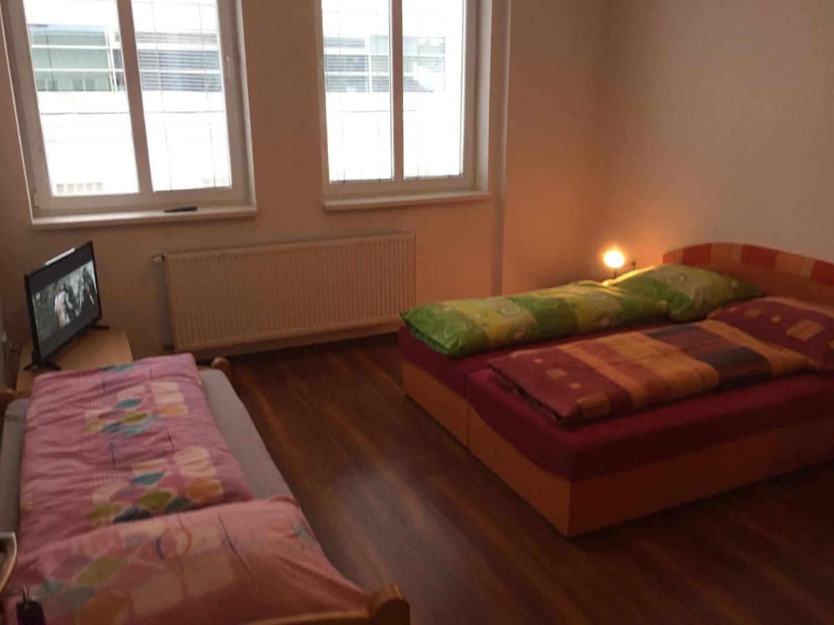 Hostel Fontana Жилина Экстерьер фото