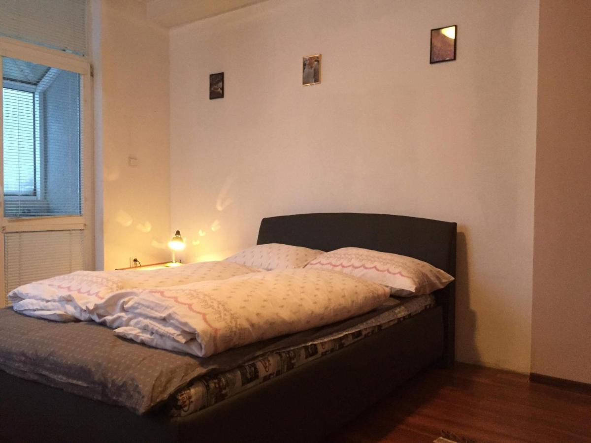 Hostel Fontana Жилина Экстерьер фото