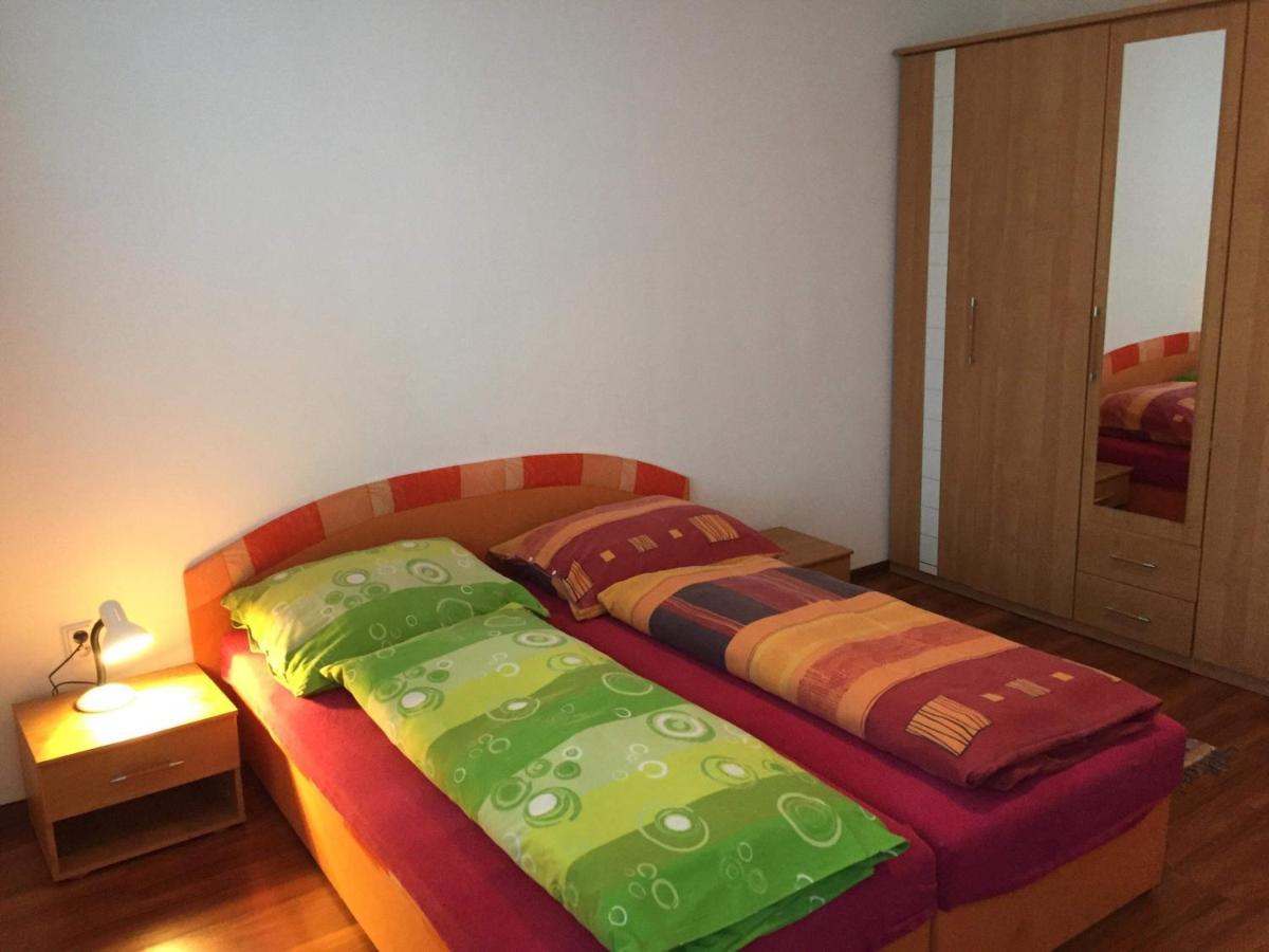 Hostel Fontana Жилина Экстерьер фото